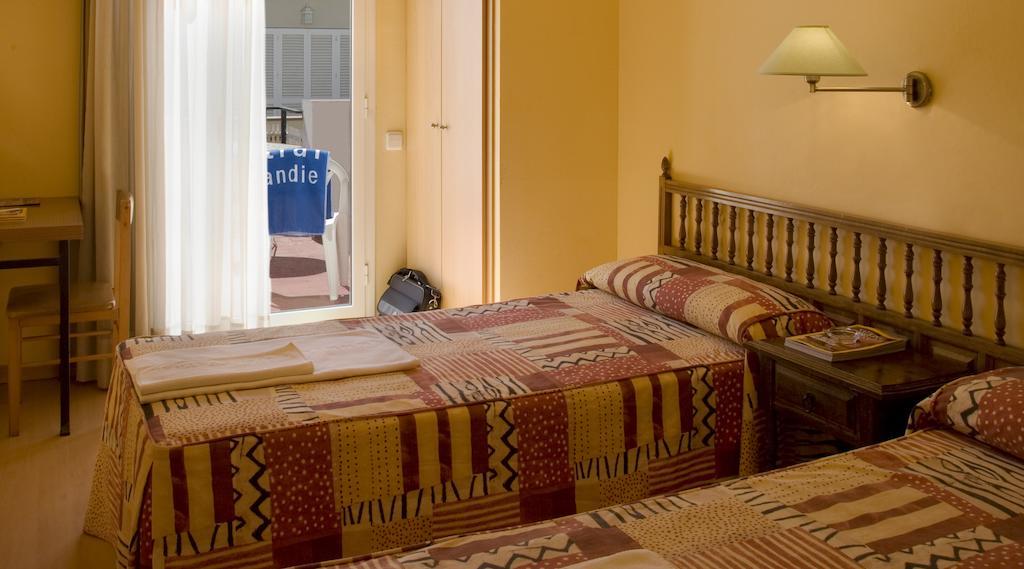 Hotel Central Normandie Sitges Cameră foto